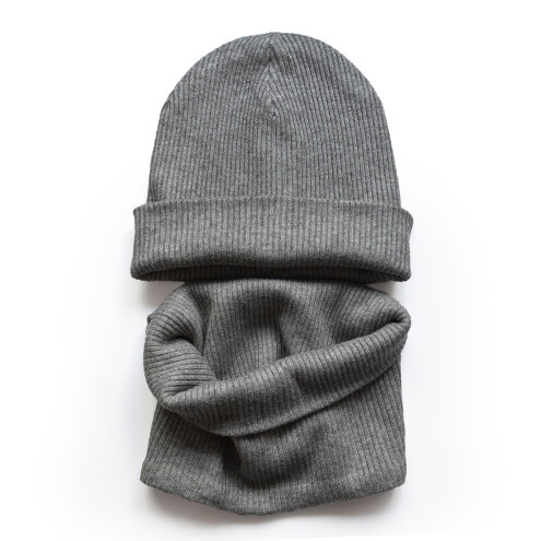 Hat and scarf for the girl Gray