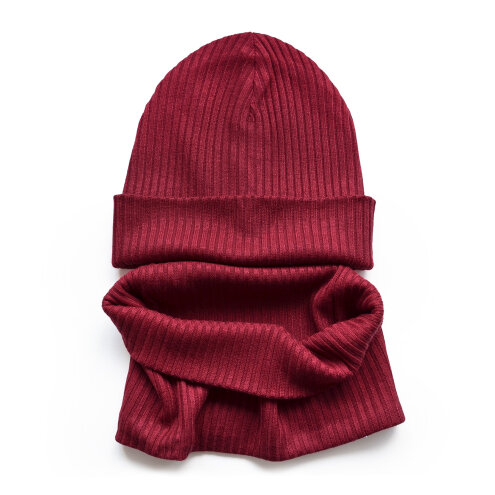 Hat and scarf for a boy