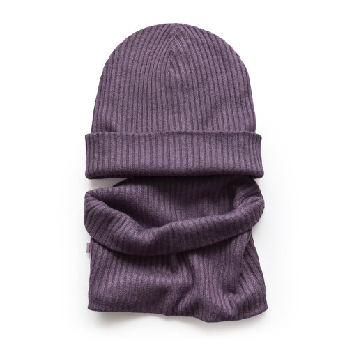 Hat and scarf for a girl Amethyst