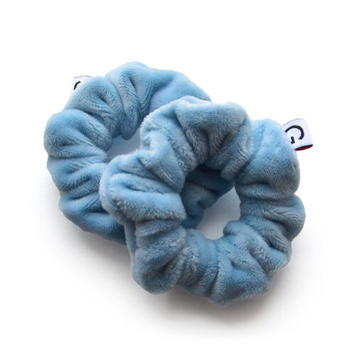 Hair gum s is blue